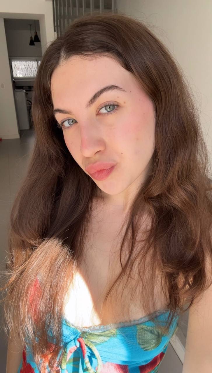 Nude girl Amber in Shaoyang