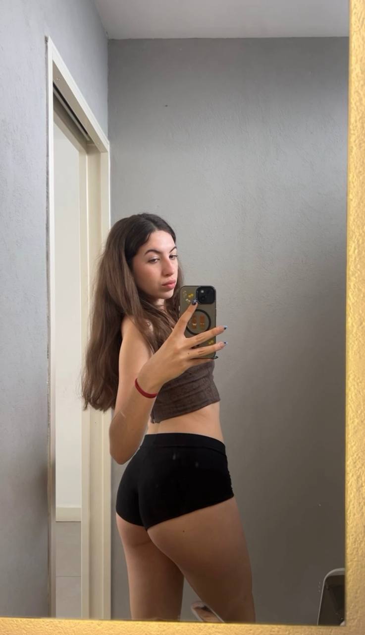 Amber in her underwear in Shaoyang