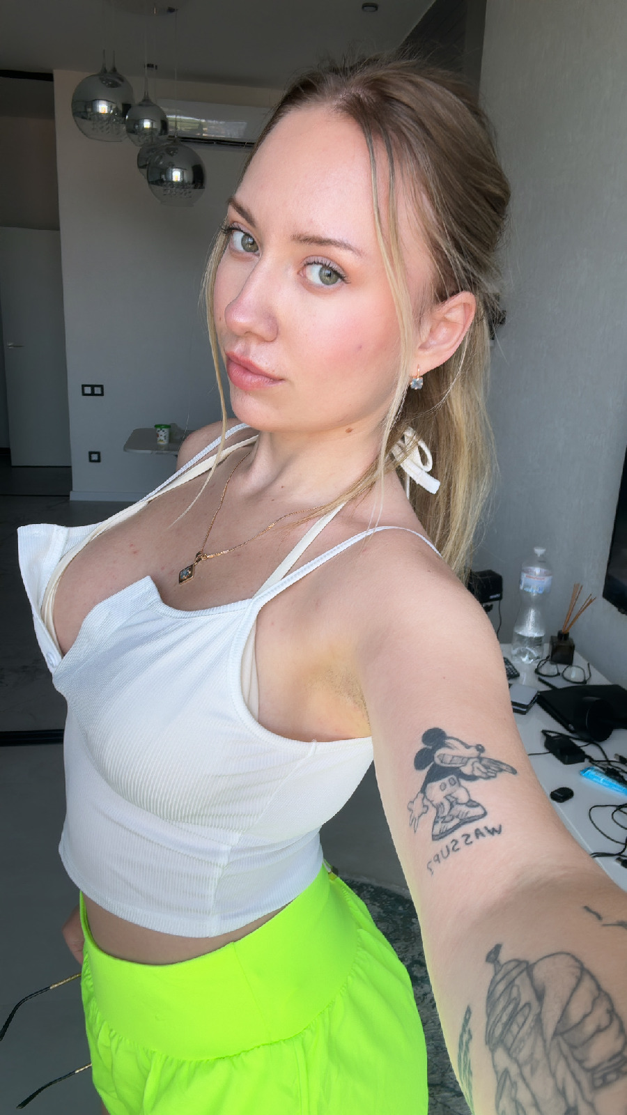 KateV in her underwear in Shaoyang