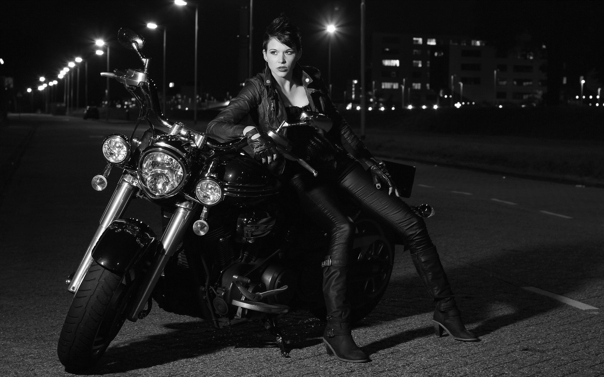 Photo Beautiful girls and motorcycles in Shaoyang