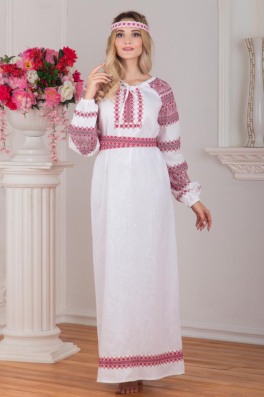 Women in Slavic costumes in Shaoyang