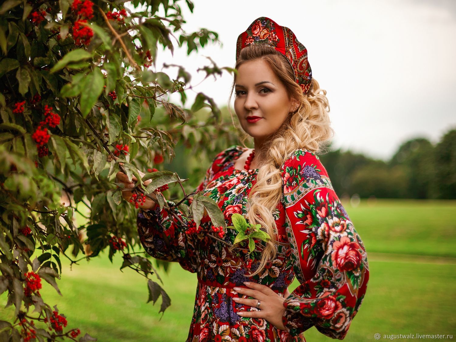 Women in Slavic costumes in Shaoyang