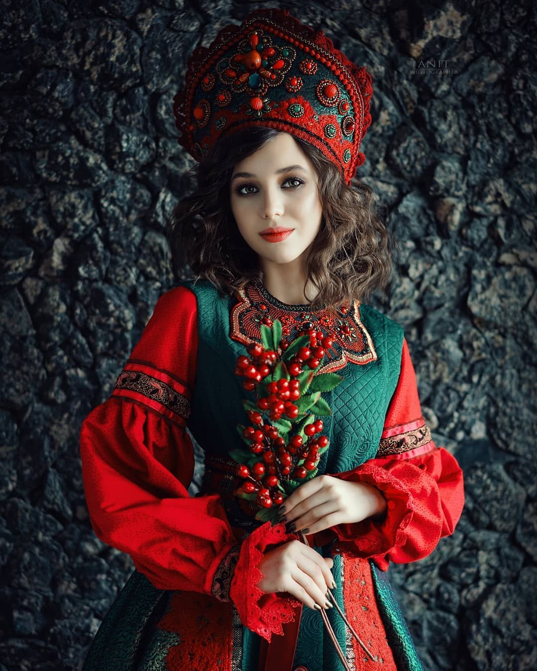 Nude girl Women in Slavic costumes in Shaoyang