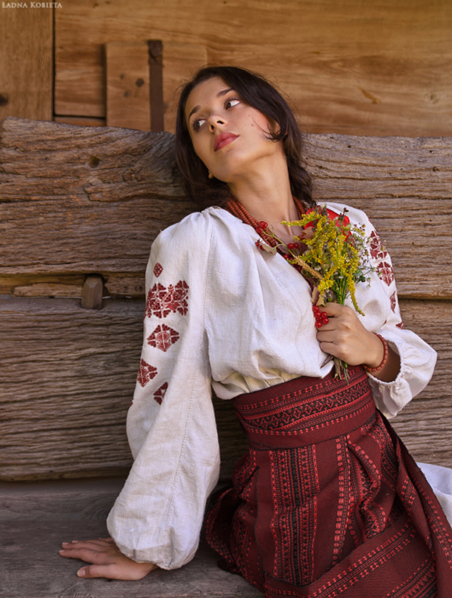 Girls in Slavic costumes in Shaoyang
