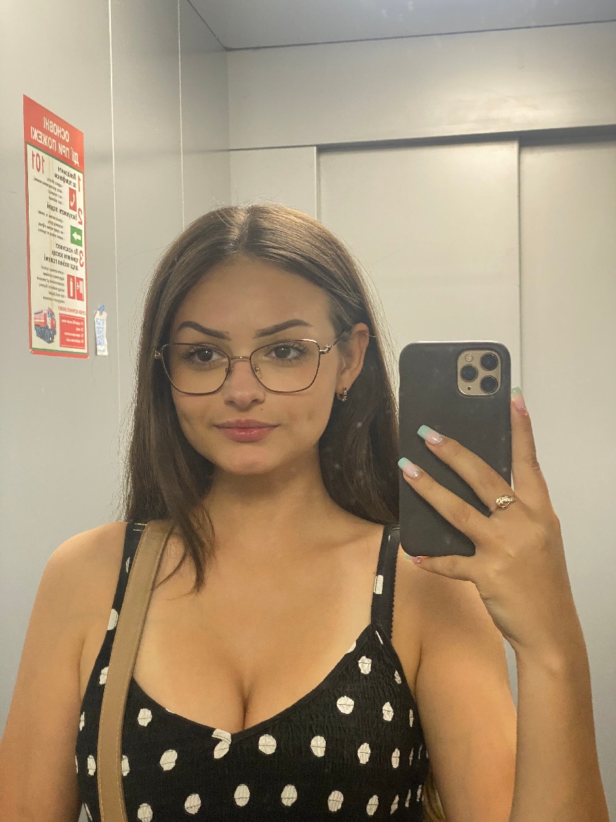 Sexy model Stacy in Shaoyang