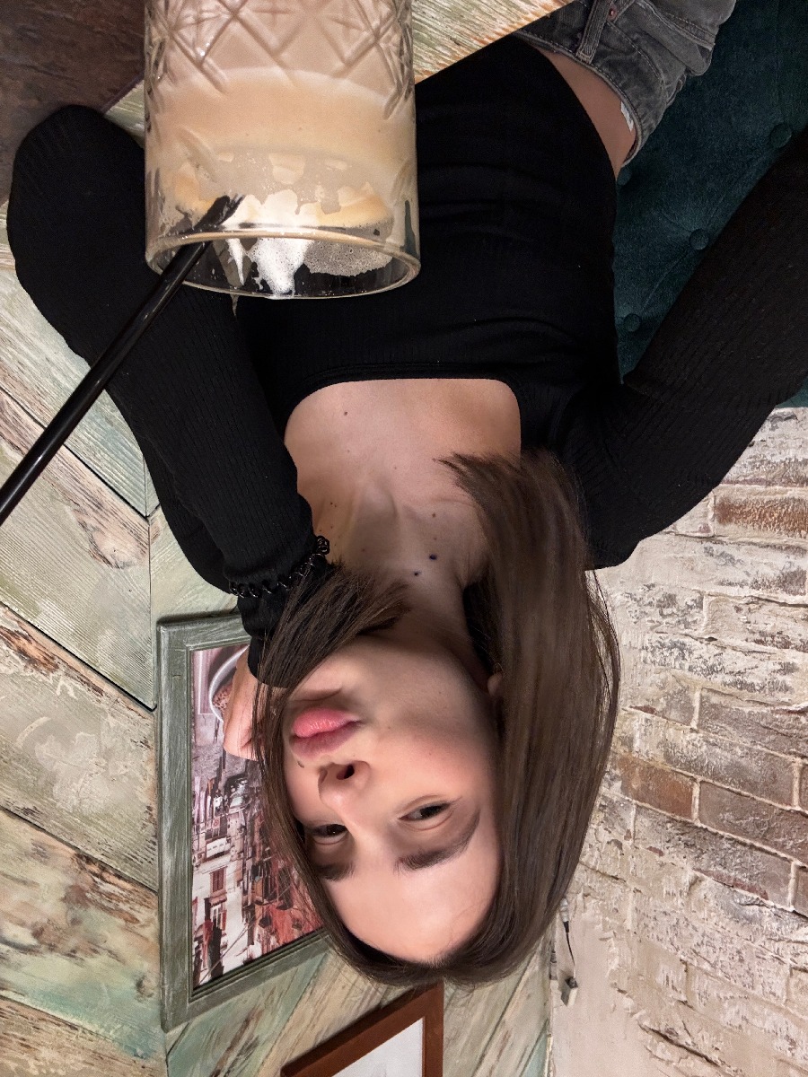 Fresh photos, fresh mood — Tina online in Shaoyang